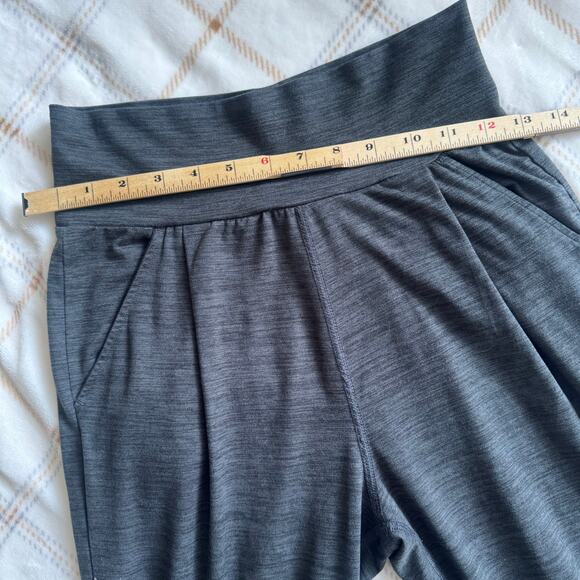 Vuori Lux Harem Pants Joggers Performance Size XS Gray Pockets - Picture 7 of 8